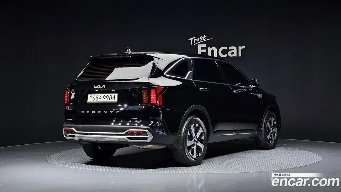 Kia Sorento — фото 6