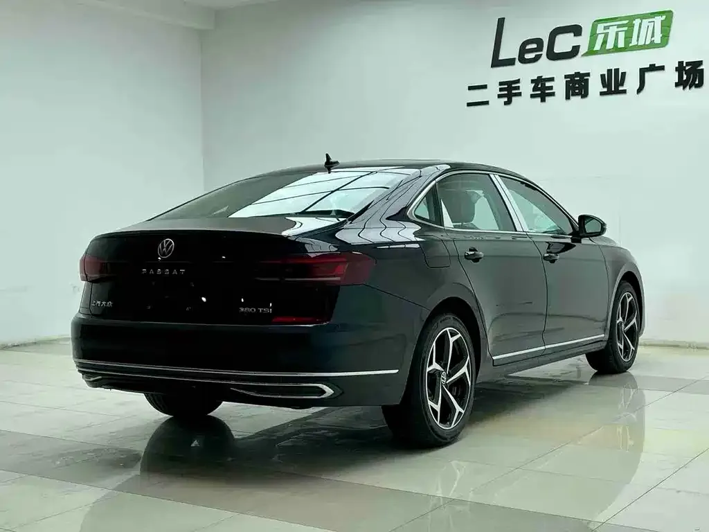 Volkswagen Passat — фото 5