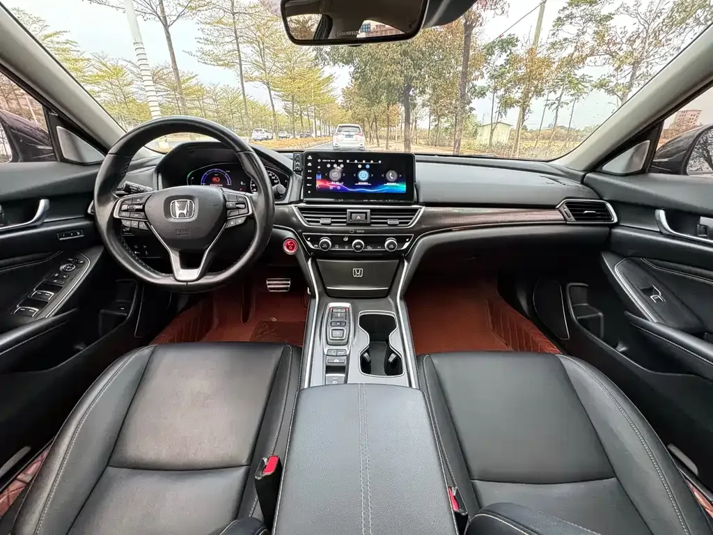 Honda Accord — фото 9