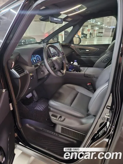Toyota Alphard — фото 7