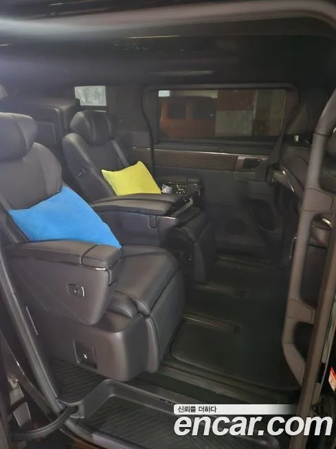 Toyota Alphard — фото 3