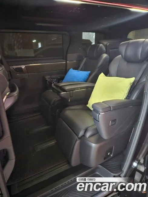 Toyota Alphard — фото 10