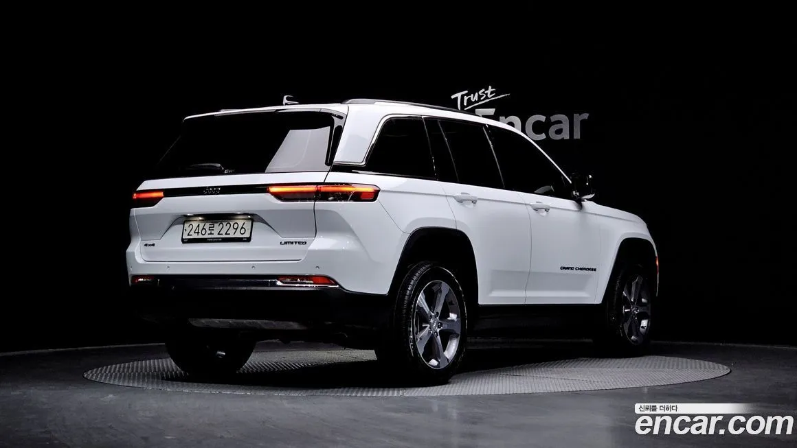 Jeep Cherokee — фото 2