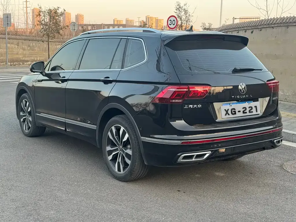 Volkswagen Tiguan L — фото 3