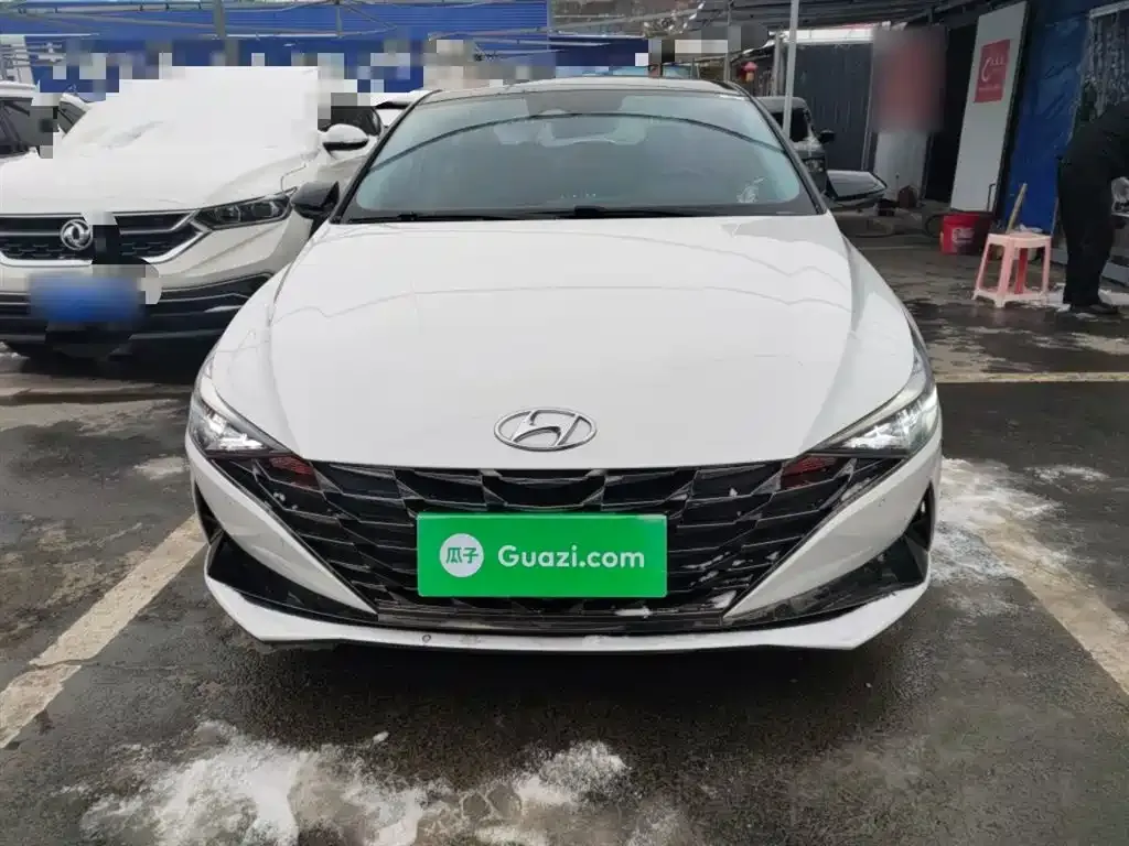 Hyundai Elantra — фото 3