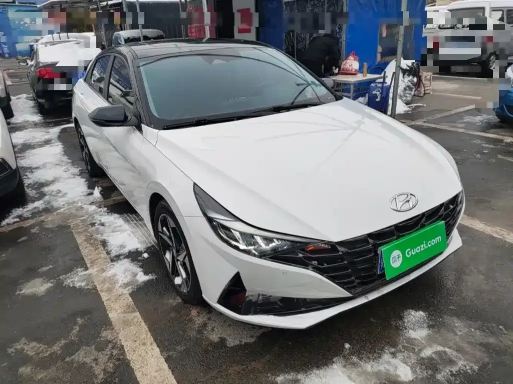 Hyundai Elantra — фото 10