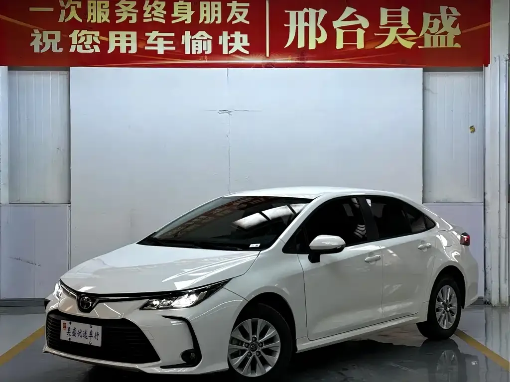 Toyota Corolla — фото 1