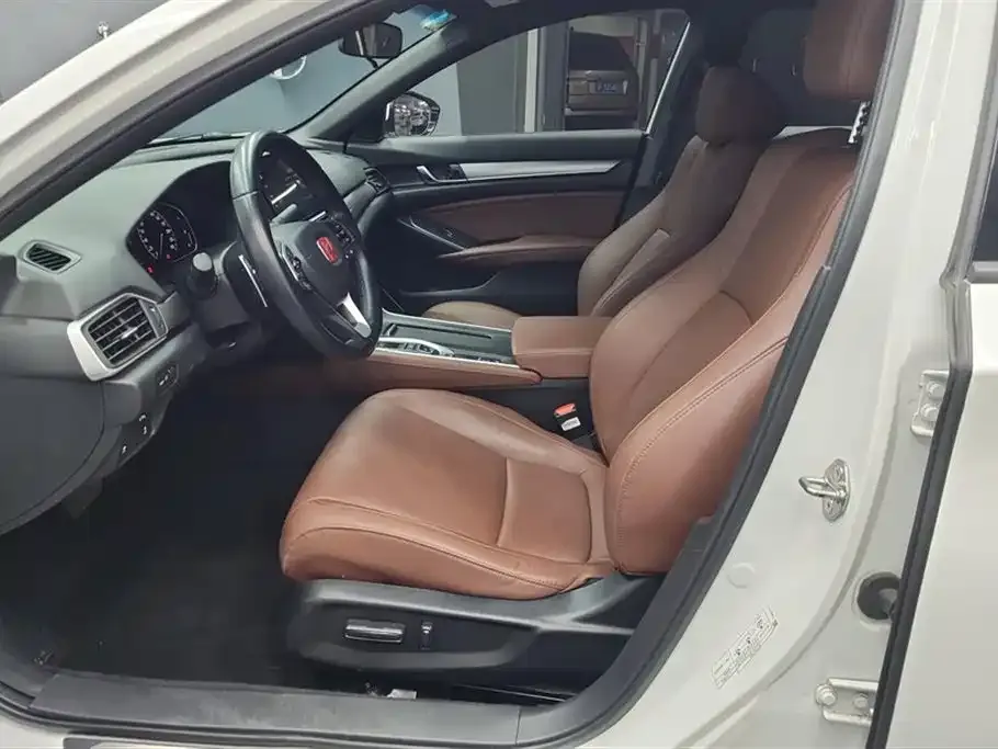Honda Inspire — фото 10