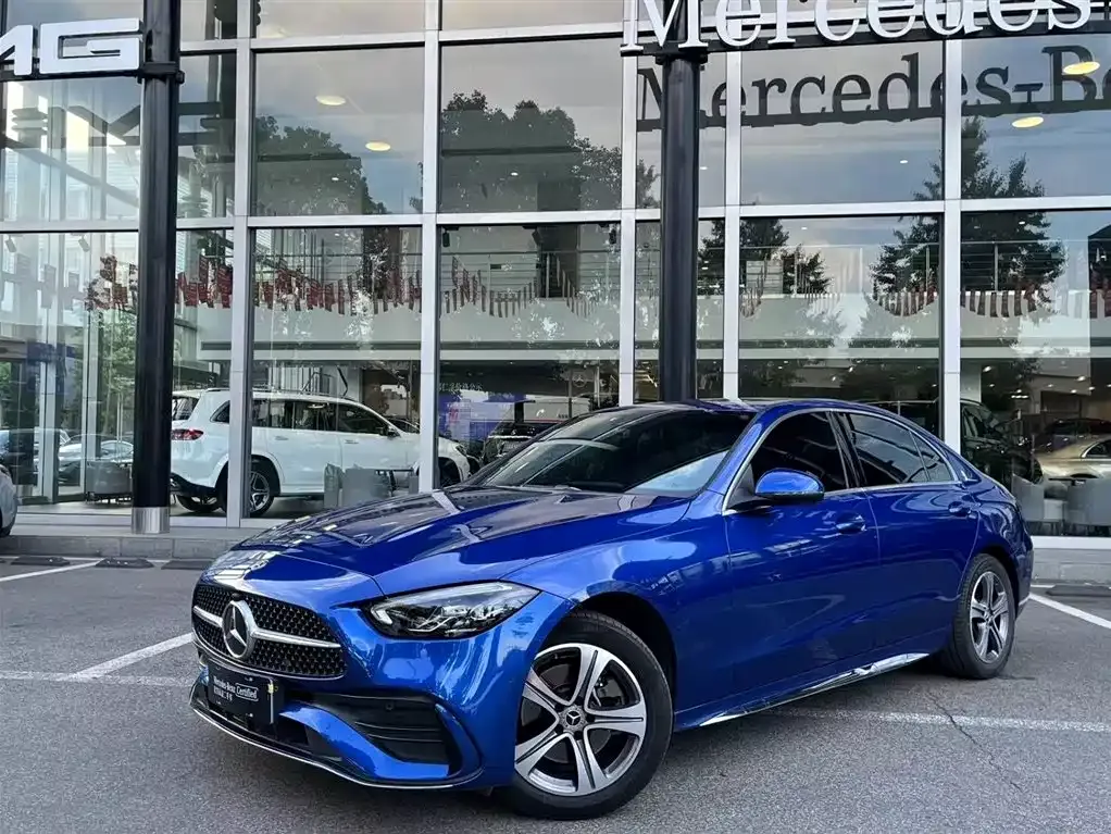 Mercedes-Benz C-Class — фото 1