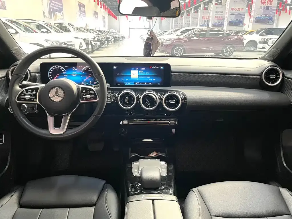 Mercedes-Benz A-Class — фото 10