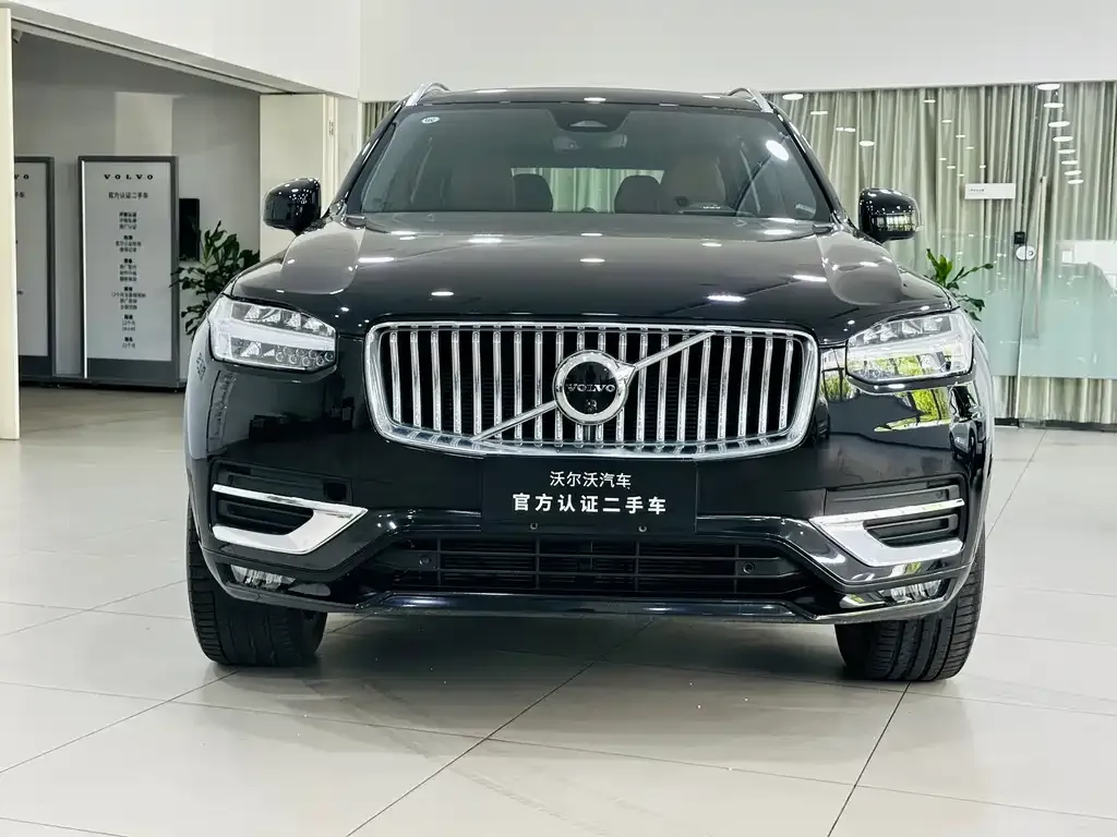 Volvo XC90 — фото 5