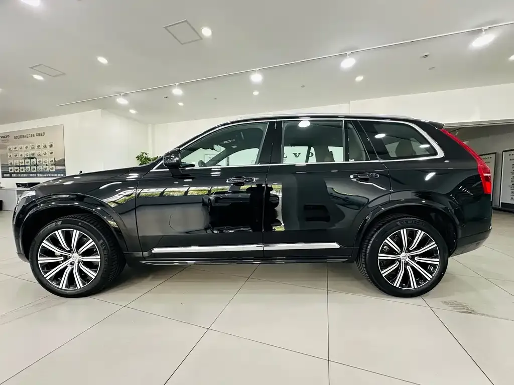 Volvo XC90 — фото 2