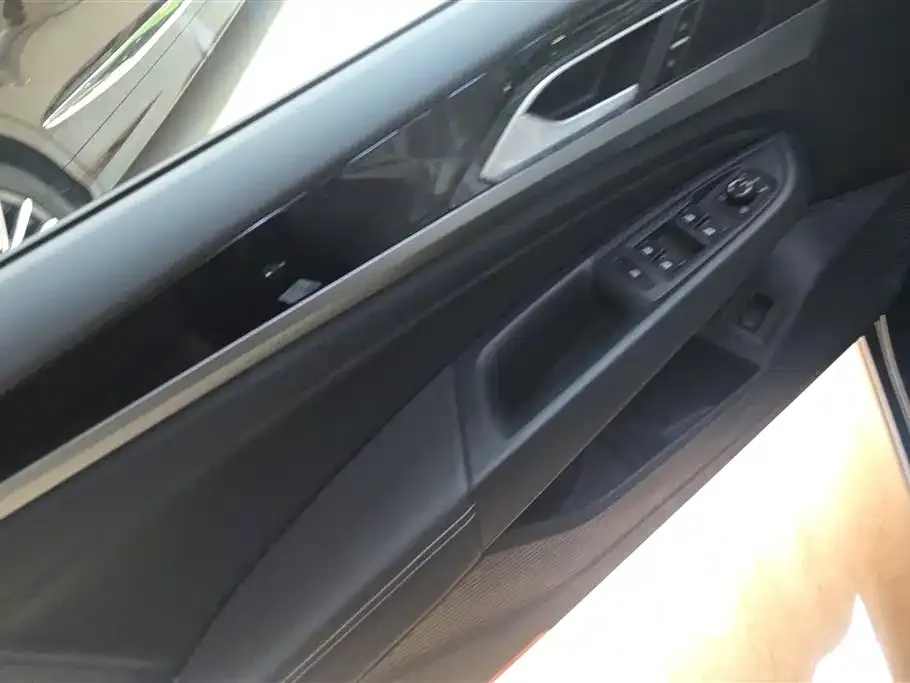 Volkswagen Passat — фото 2