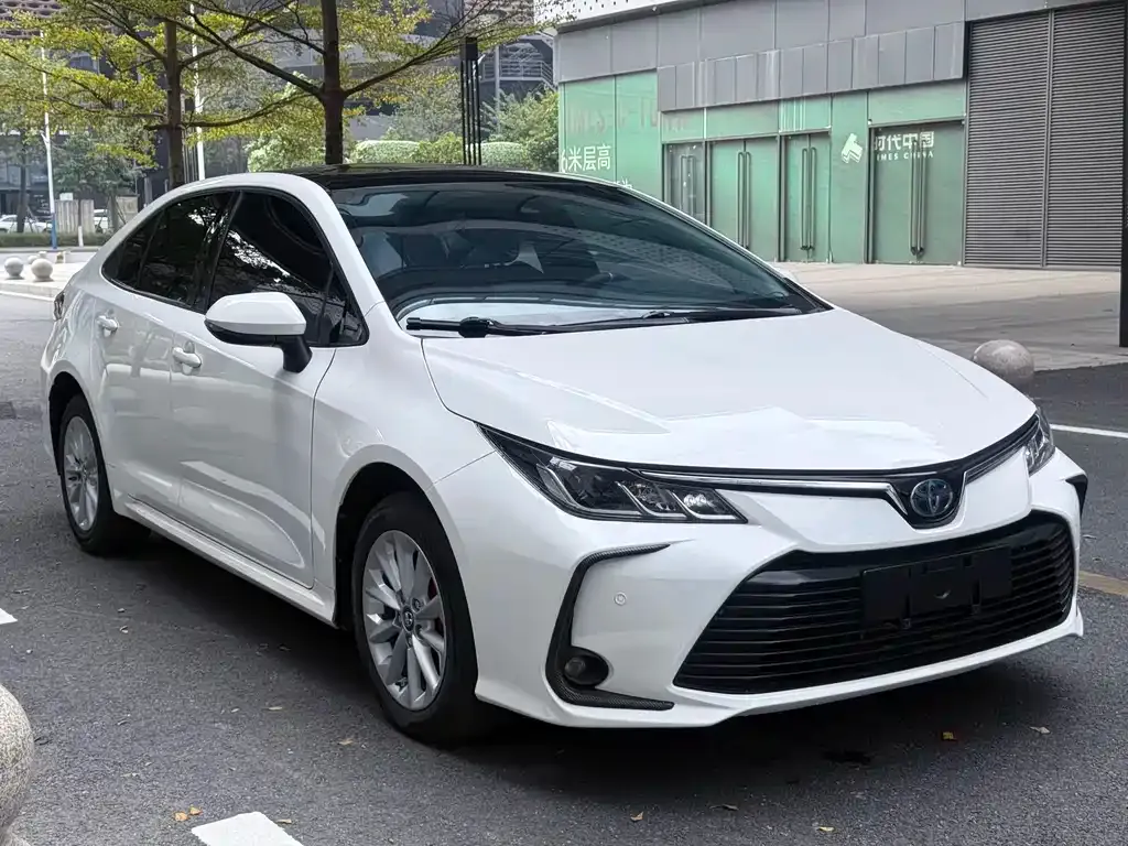 Toyota Corolla — фото 2