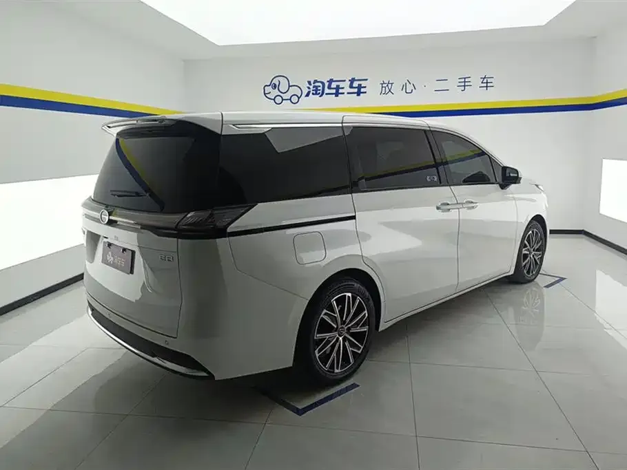 GAC Motor Trumpchi E8 — фото 3