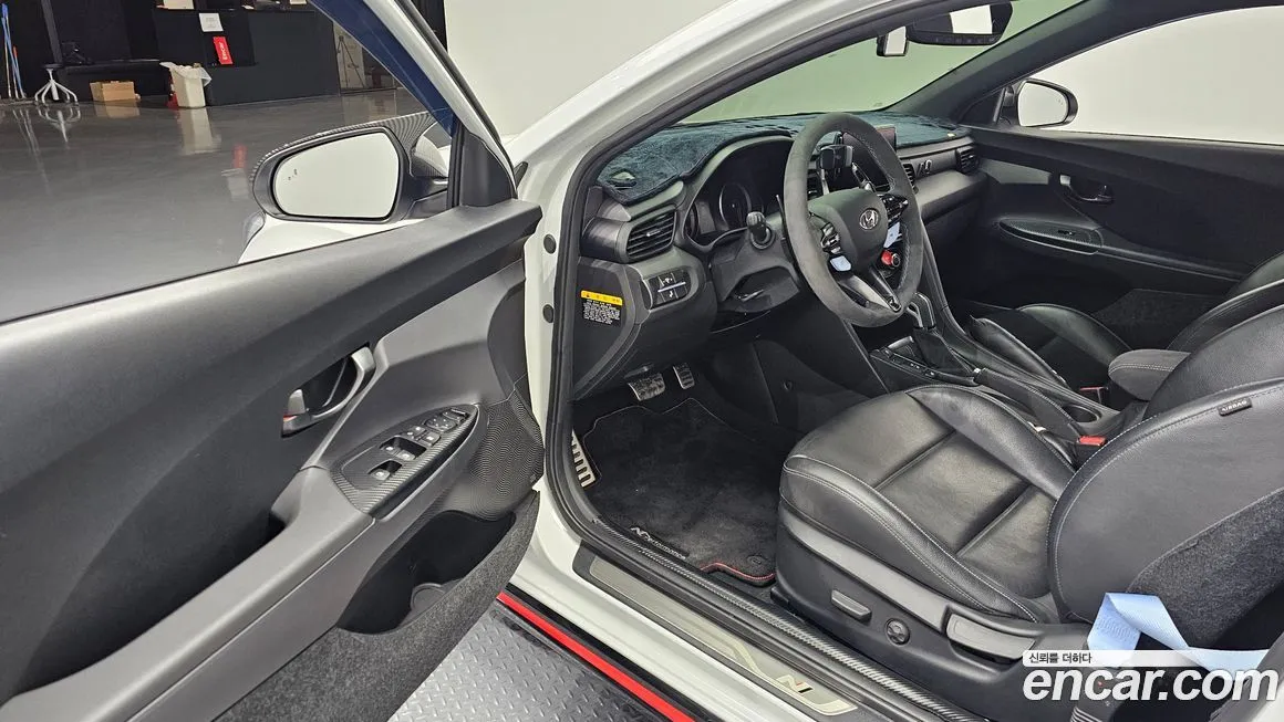 Hyundai Veloster — фото 9