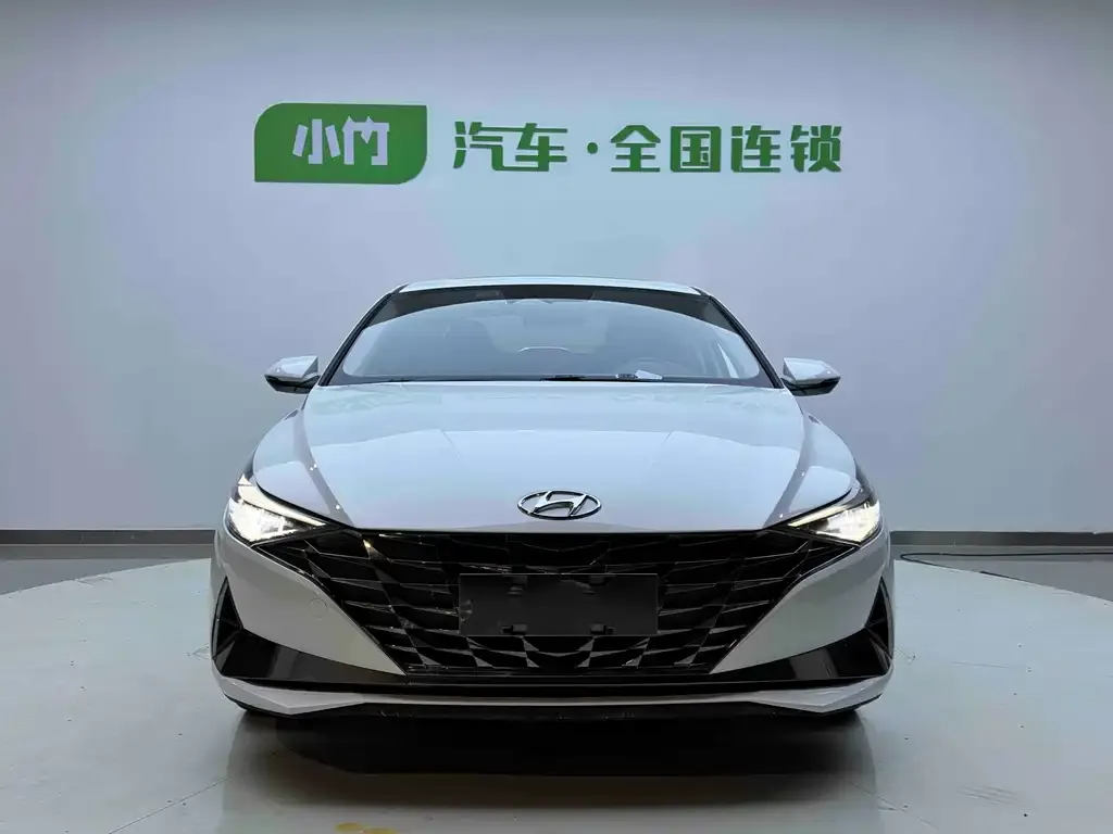 Hyundai Elantra — фото 4