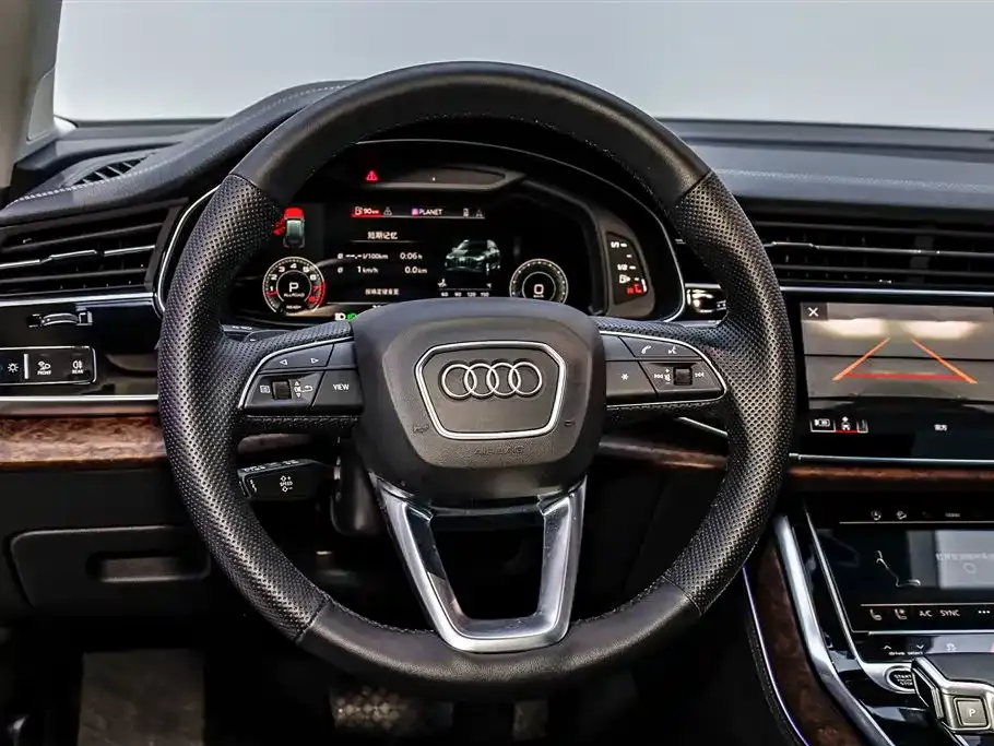 Audi Q7 — фото 5