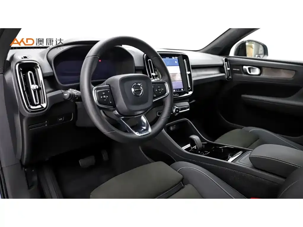 Volvo C40 — фото 10