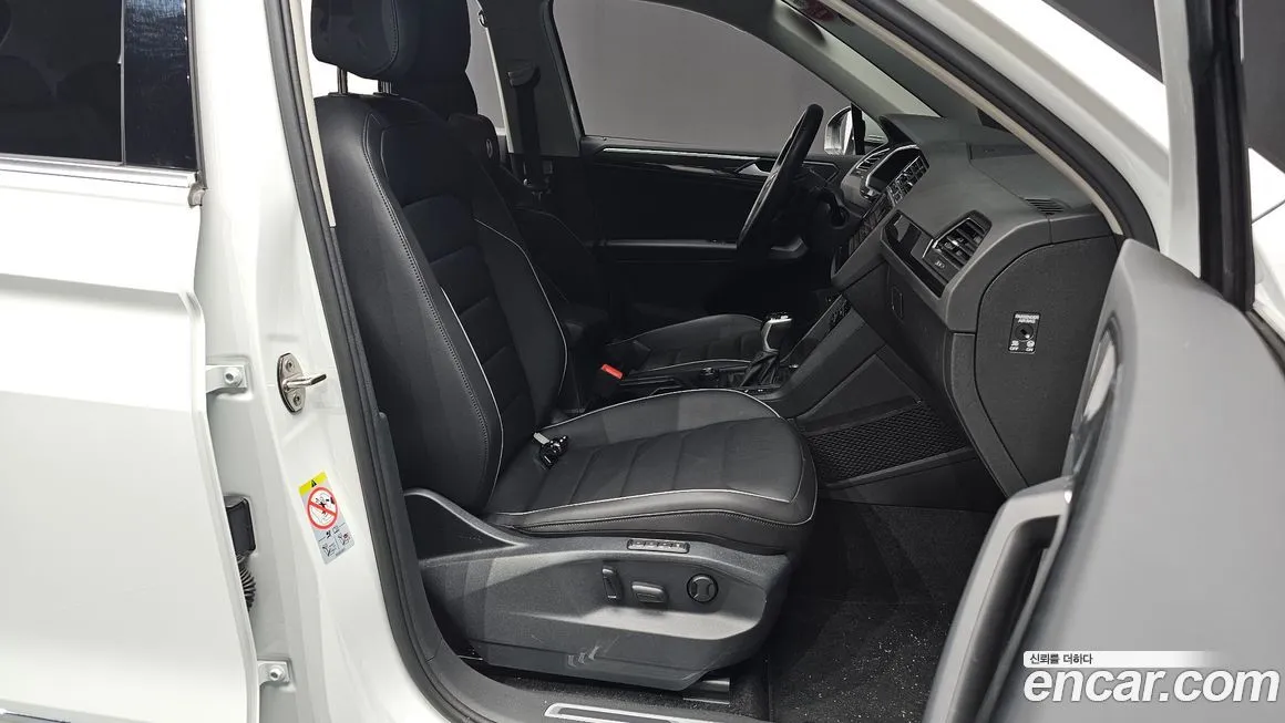 Volkswagen Tiguan — фото 7