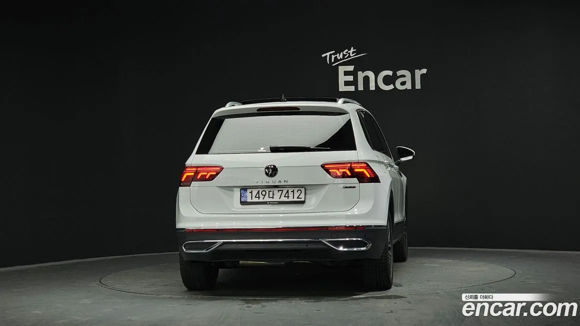 Volkswagen Tiguan — фото 4