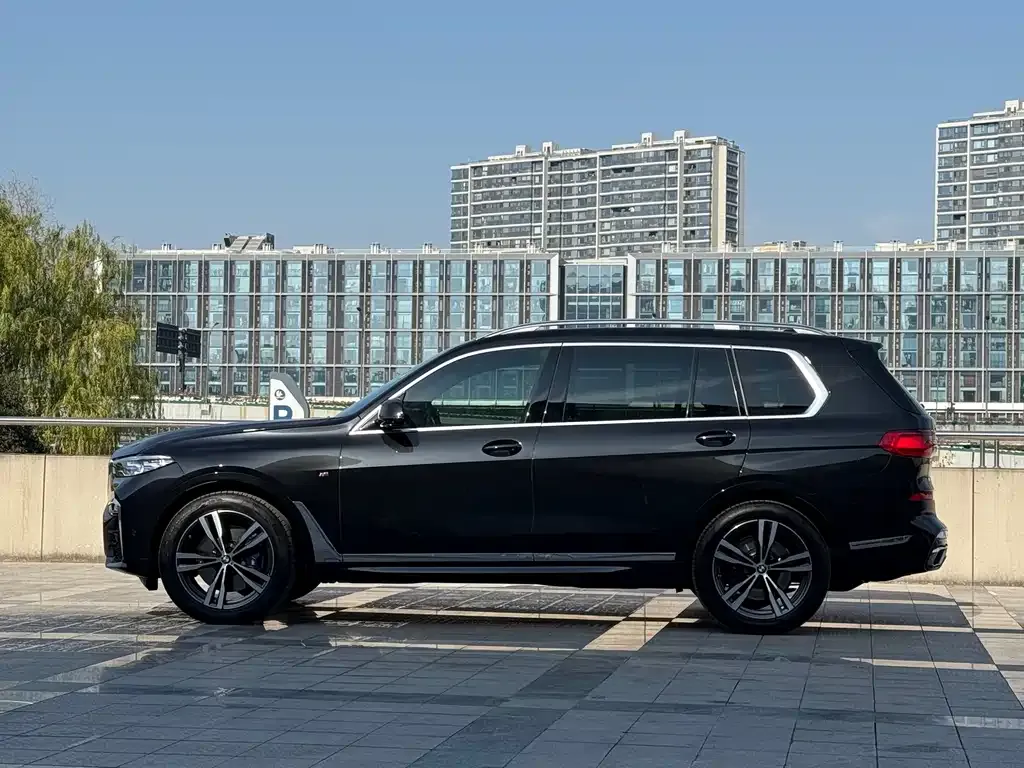 BMW X7 — фото 5
