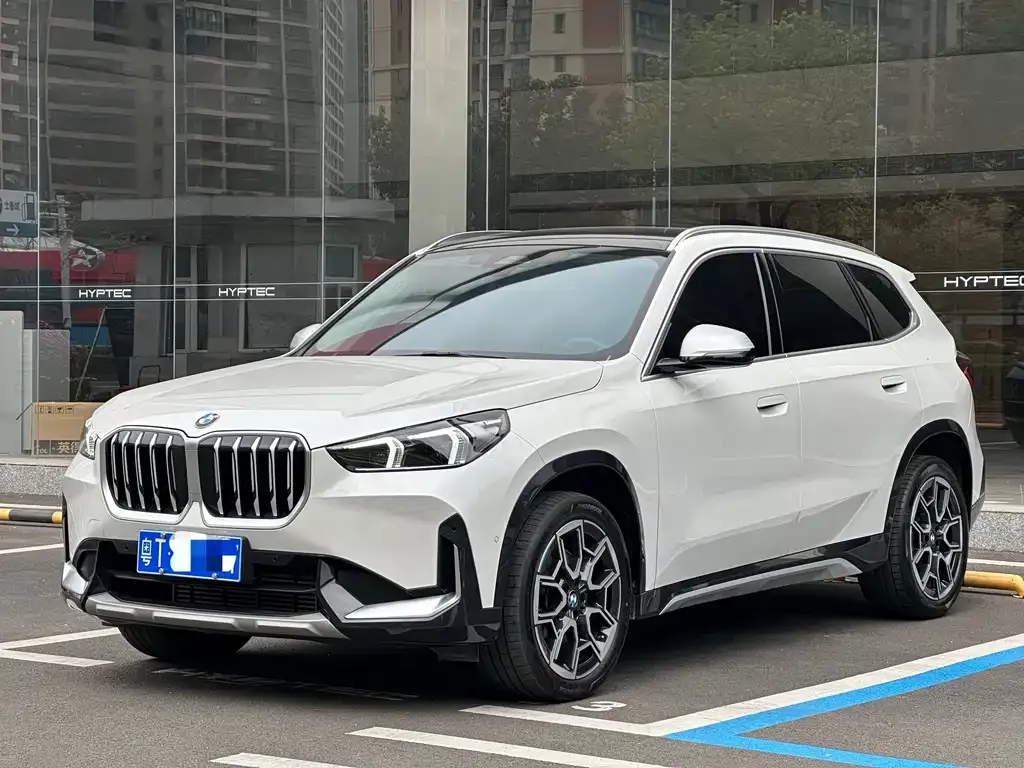 BMW X1 — фото 5