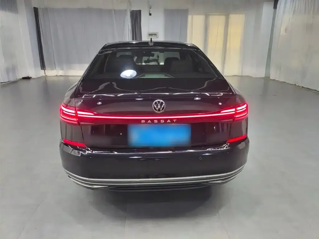 Volkswagen Passat — фото 6