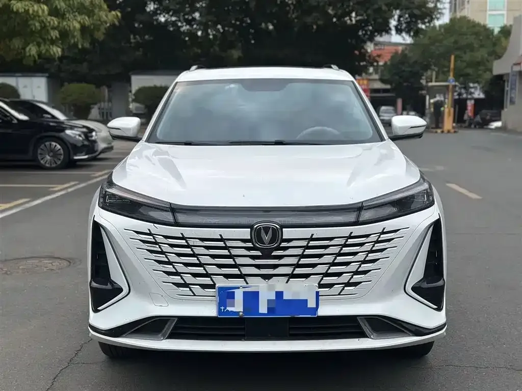 Changan CS75PLUS — фото 3