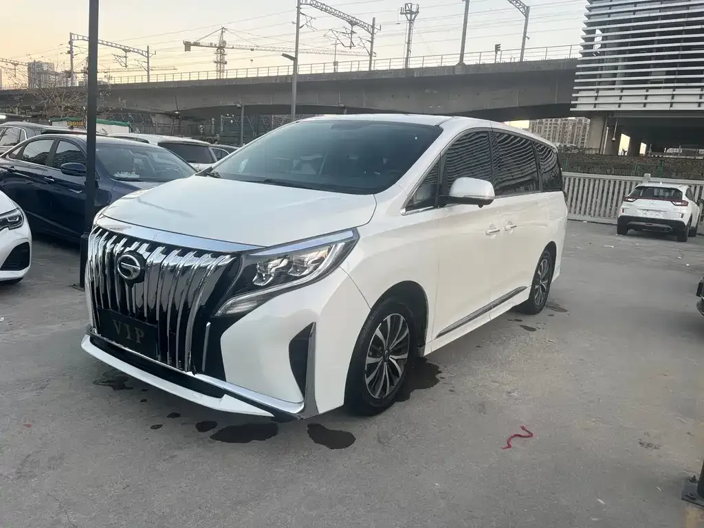 GAC Motor Trumpchi M8 — фото 1