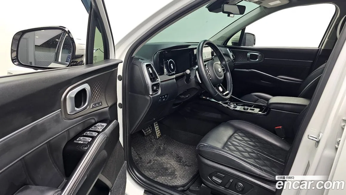 Kia Sorento — фото 9