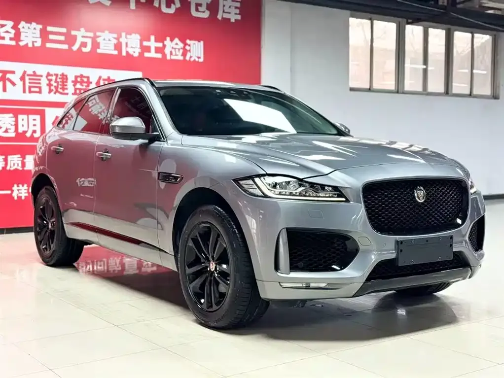 Jaguar F-PACE — фото 6