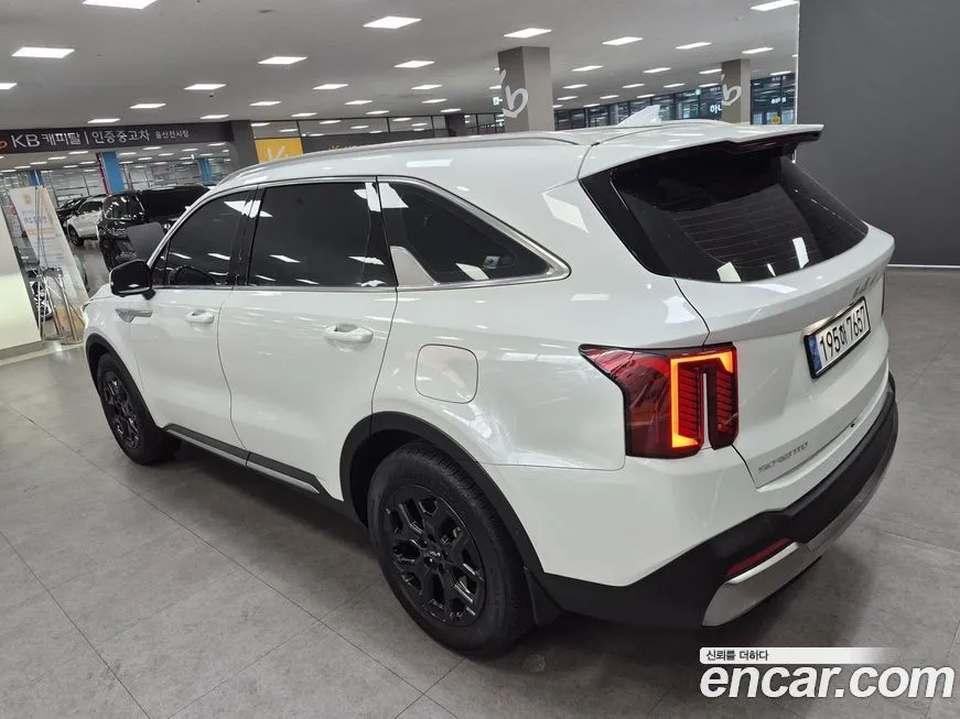 Kia Sorento — фото 3