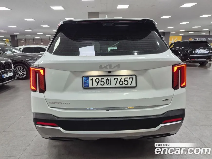 Kia Sorento — фото 7