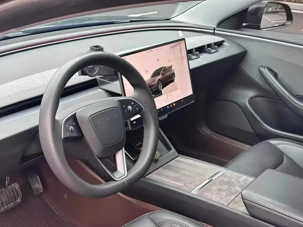 Tesla Model 3 — фото 7