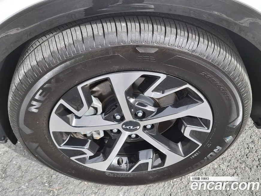 Kia Sportage — фото 10
