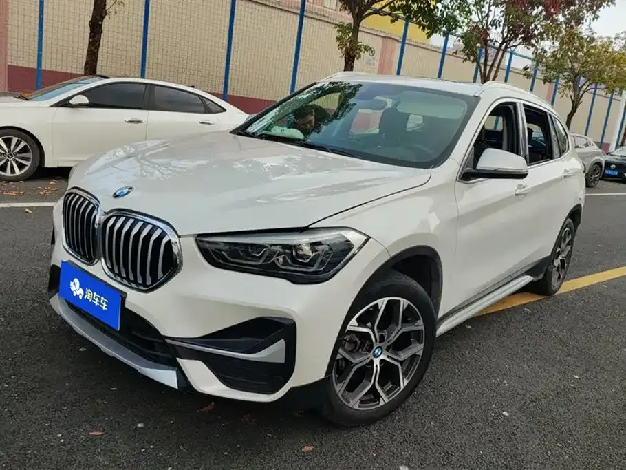 BMW X1 — фото 1