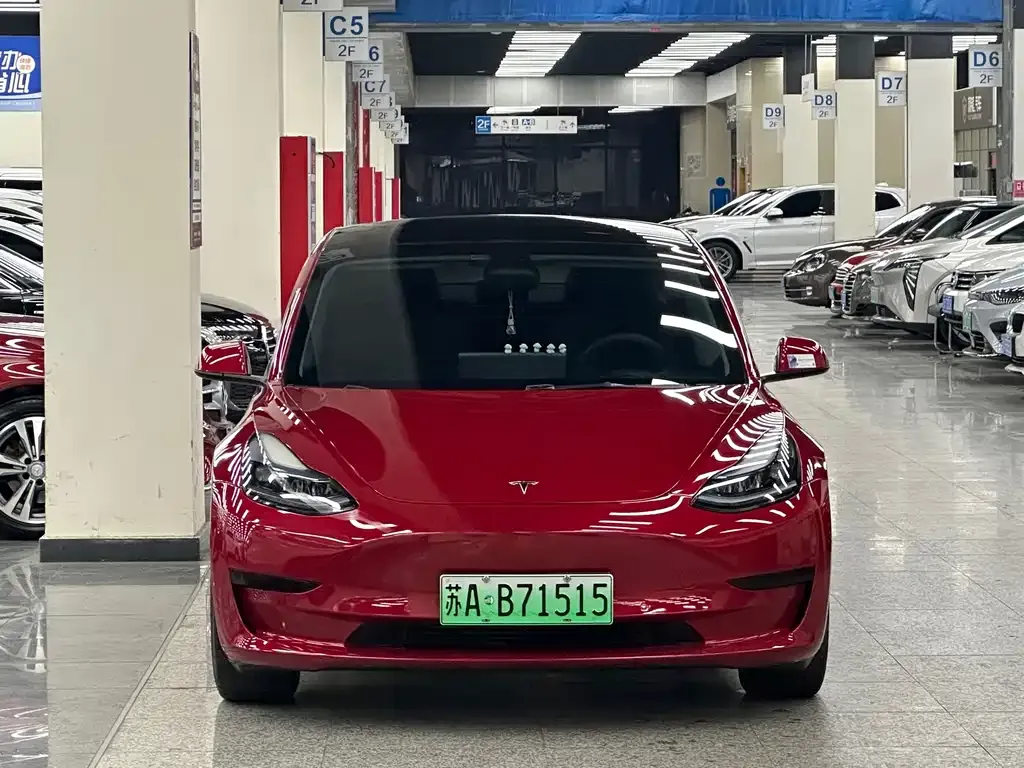Tesla Model 3 — фото 3