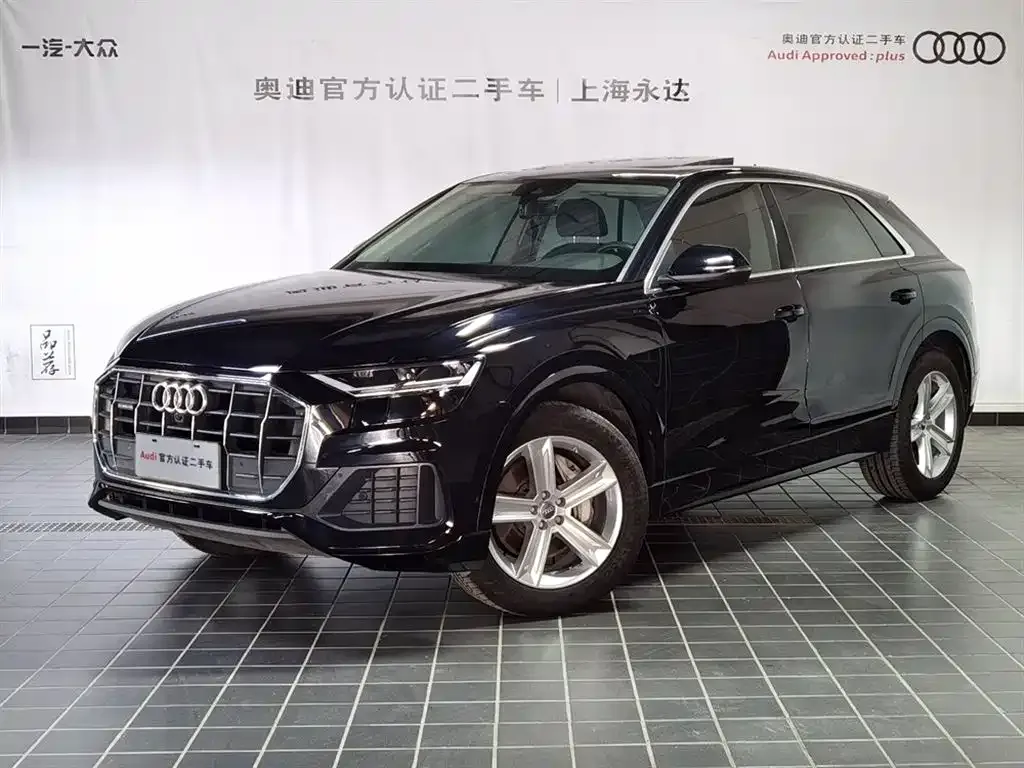 Audi Q8 — фото 1