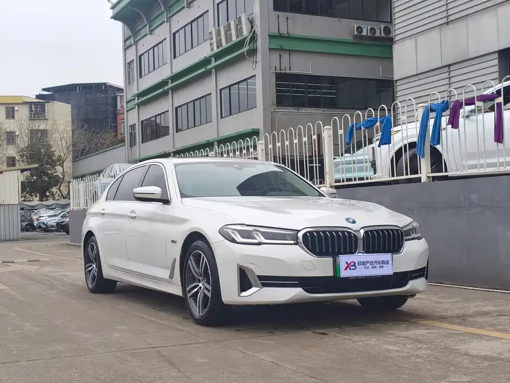 BMW 5 Series New Energy — фото 3