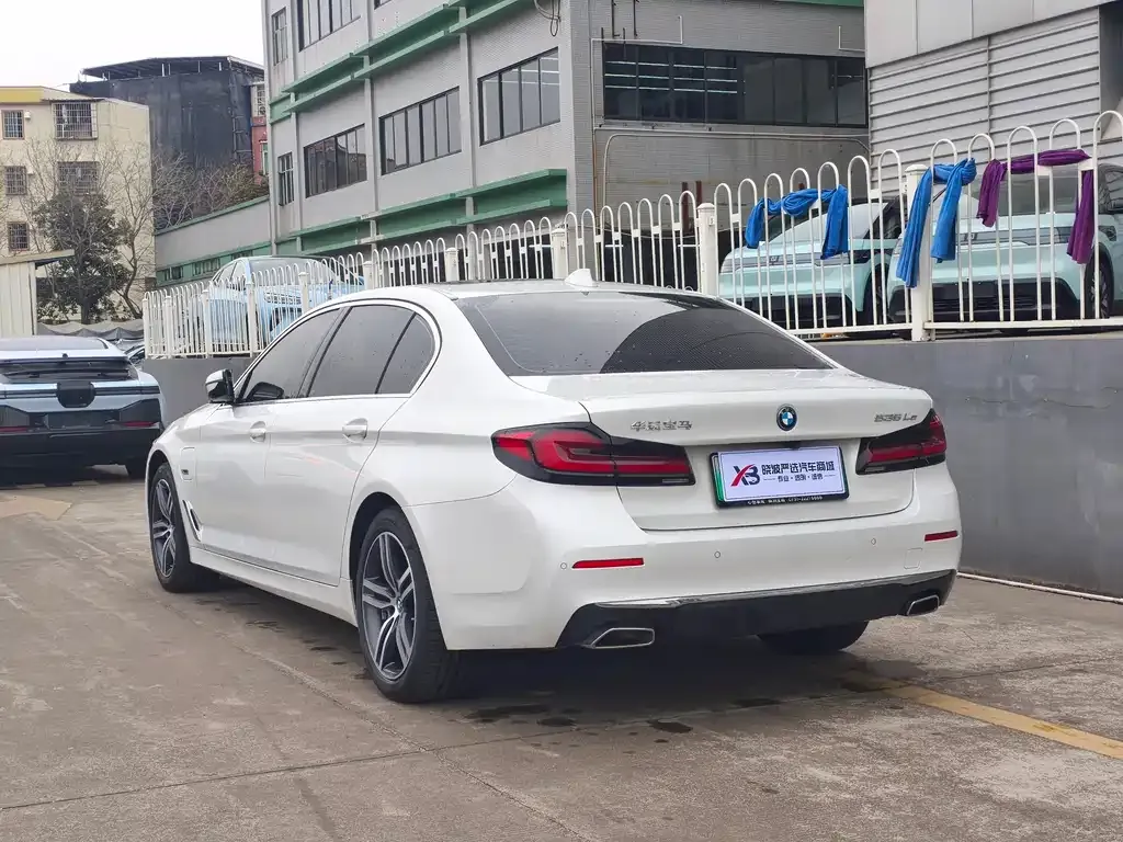BMW 5 Series New Energy — фото 6