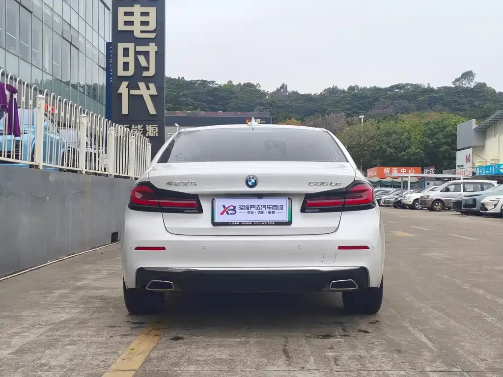 BMW 5 Series New Energy — фото 4