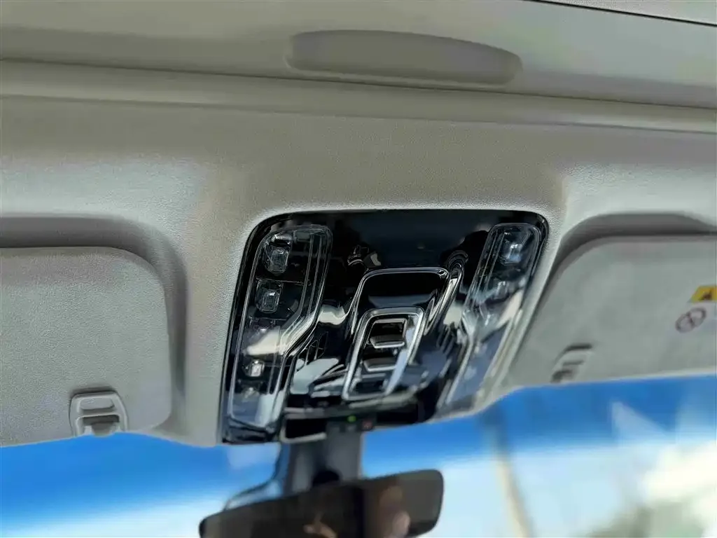 Buick GL8 Hybrid — фото 4