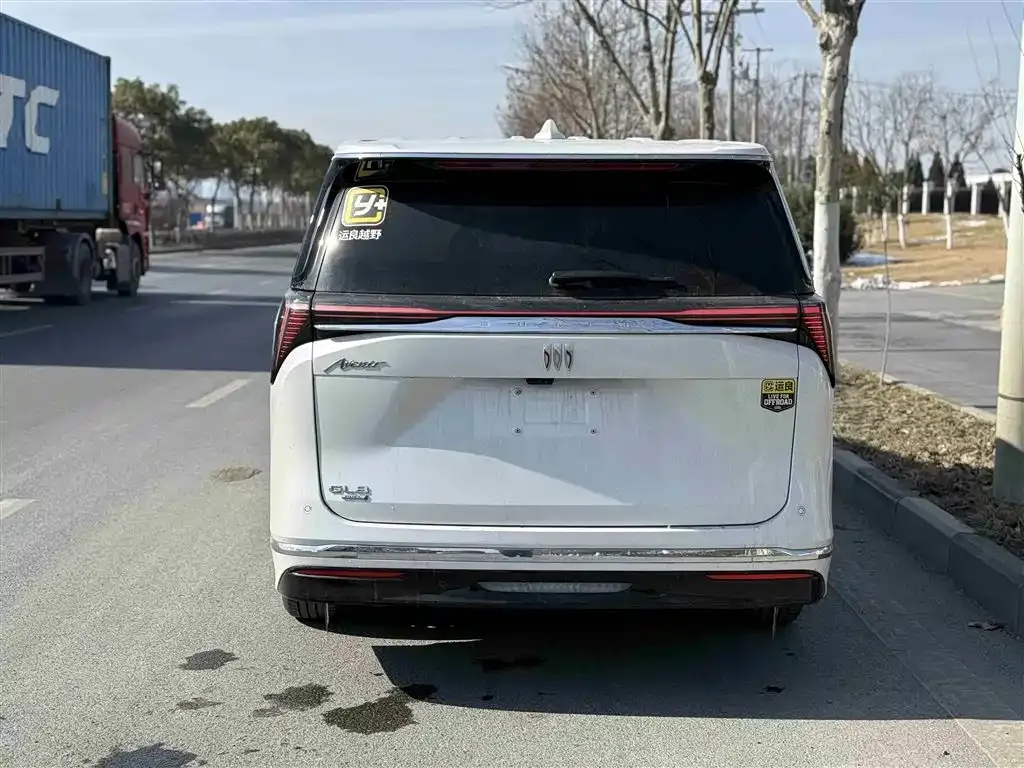 Buick GL8 Hybrid — фото 9