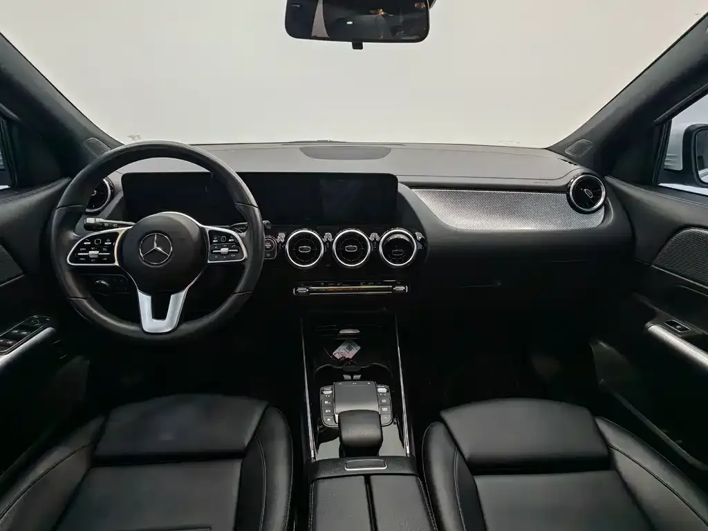 Mercedes-Benz GLA — фото 7