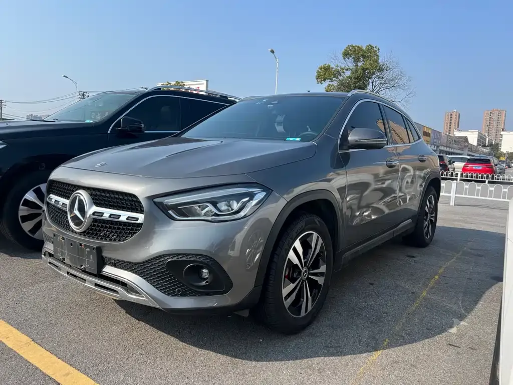 Mercedes-Benz GLA — фото 1