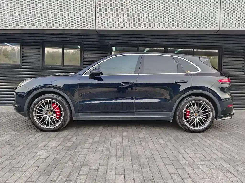 Porsche Cayenne — фото 4