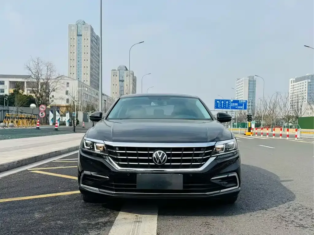 Volkswagen Passat — фото 3