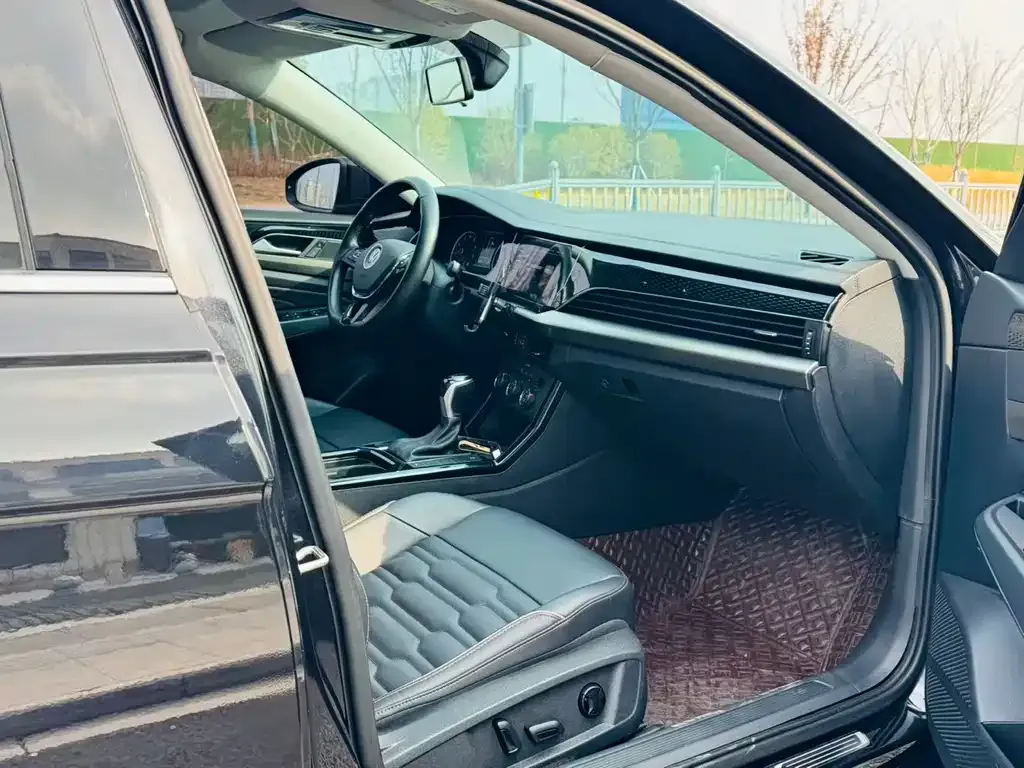 Volkswagen Passat — фото 7