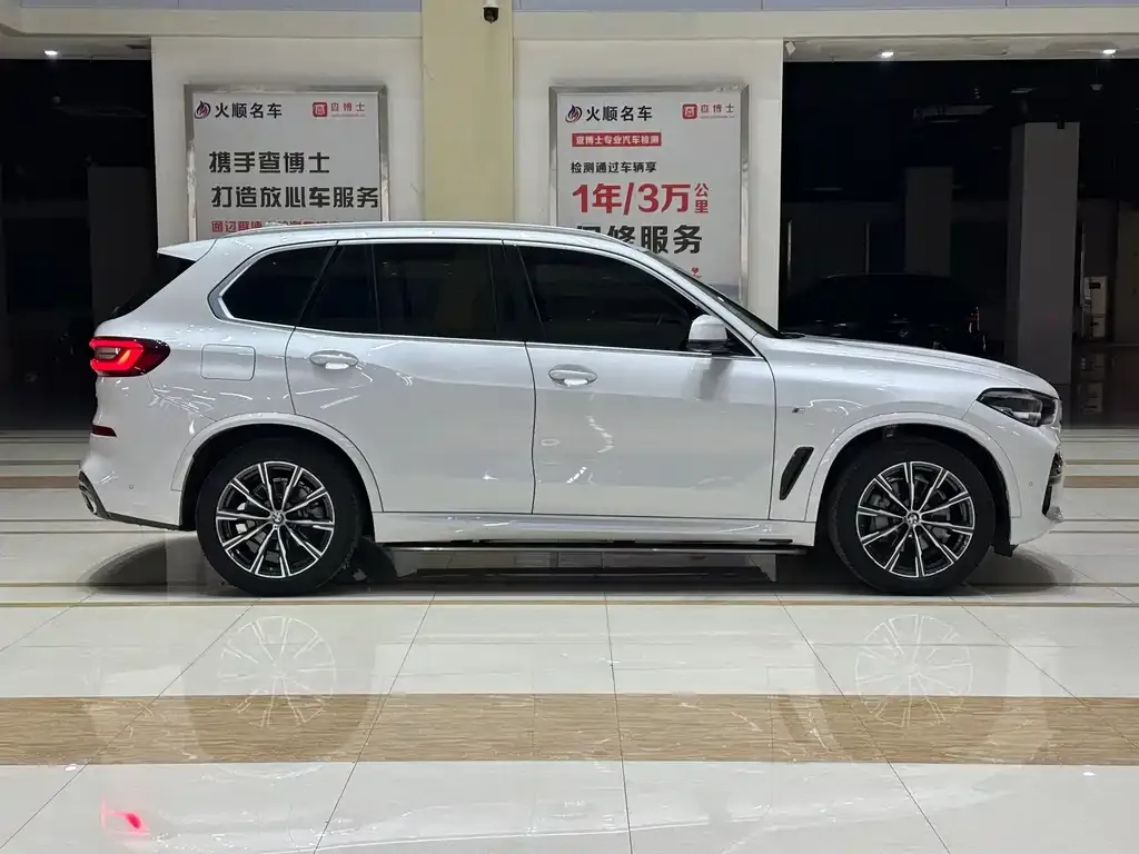 BMW X5 (Import) — фото 5